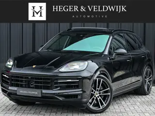 Porsche Cayenne 3.0 E-Hybrid · Sport chrono · Panorama dak · Adaptive cruise · 360 Camera · Keyless 