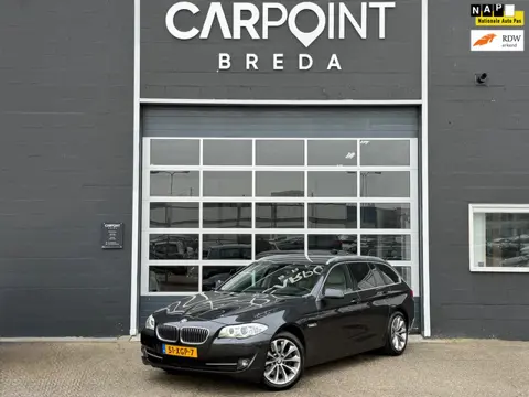 BMW 5-serie Touring 520i High Executive|NAVI|LEER|CLIMA|CRUISE|NAP