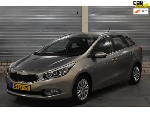 Kia Cee'd Sportswagon 1.6 GDI Business Pack 1e Eigenaar + Navigatie|Bluetooth|Trekhaak|Parkeersensor