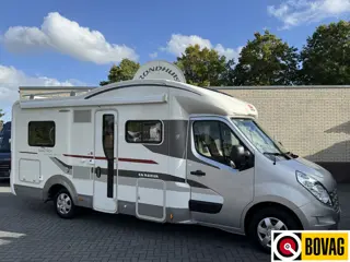 Adria Matrix Supreme M 657SF 150 pk Euro5 Renault Master **Uitmuntende staat/4 zitplaatsen/6 slaappl