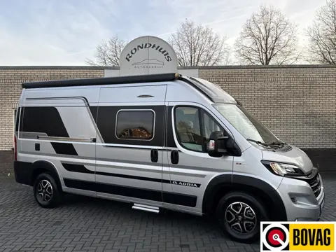 Adria Twin 600 SPB Supreme 160 pk AUTOMAAT 9-Traps Euro6 Fiat Ducato Maxi **Slechts 6 meter/Groot dw