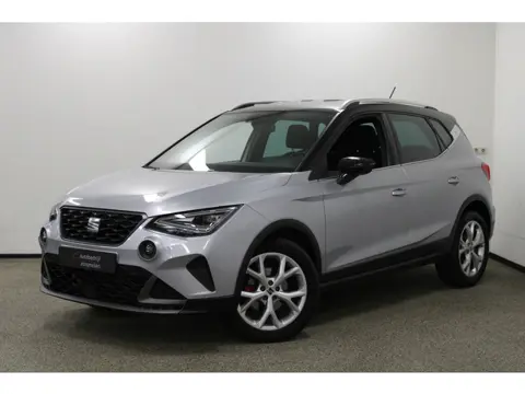 SEAT Arona 1.5 TSI FR Business Connect (bj 2024, automaat)