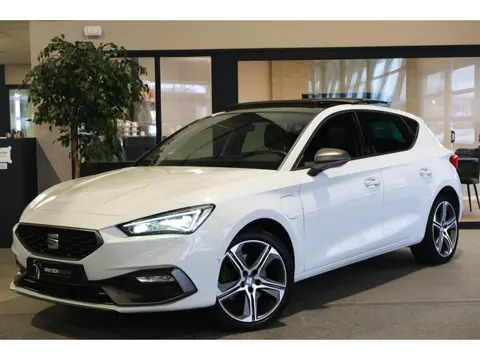 Seat Leon 1.4 TSI eHybrid PHEV FR 204PK Pano Led Cam Navi ACC PDC Sfeerverlichting