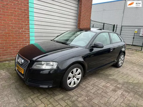 Audi A3 1.6 TDI Attraction Pro Line Business 3-deurs Bj:2009 NAP!