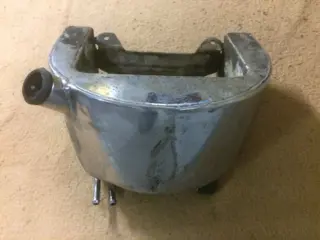 Harley olietank softail '89-'99, (chroom niet meer perfect