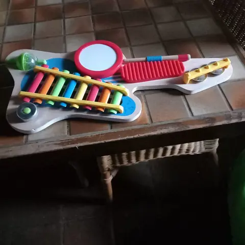 Houten muziekinstrument, voor de kleine muzikant