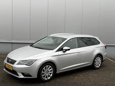 SEAT Leon ST 1.0 EcoTSI Style Connect Navi Camera DAB Apple Carplay Full LED Trekhaak LM Velgen