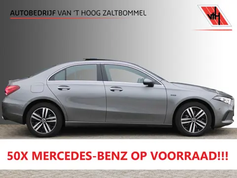 Mercedes-Benz A-Klasse 250e AUT8 Luxury Limited PANORAMADAK LEDER MEMORY SFEER CARPLAY KEY-LESS GO M