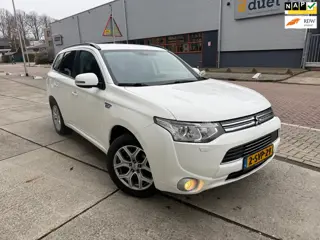 Mitsubishi Outlander 2.0 PHEV instyle+ AUTOMAAT CLIMA Plug in Hybrid