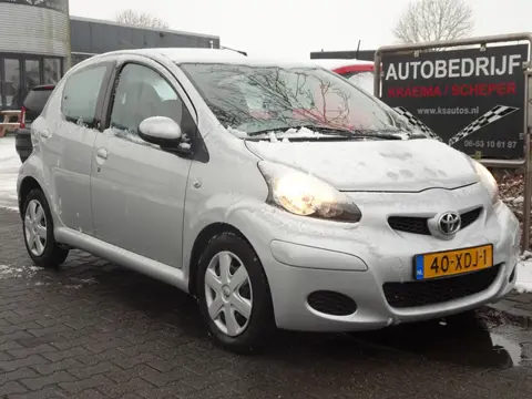 Toyota Aygo 1.0-12V Comfort Navigator (bj 2011)