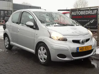 Toyota Aygo 1.0-12V Comfort Navigator (bj 2011)