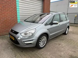 Ford S-Max 1.6 EcoBoost Platinum NAV.+ Clima Bj:2014 NAP!