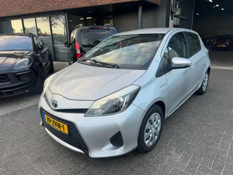 Toyota Yaris 1.5 Full Hybrid Aspiration CAMERA CRUISE CLIMA DEALER OH ORIG NL NAP