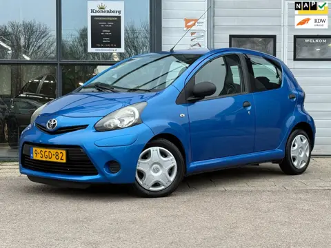 Toyota Aygo 1.0 VVT-i Now, NAP, AIRCO, APK