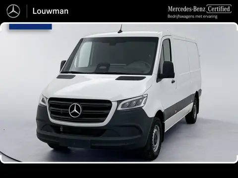 Mercedes-Benz Sprinter 319 1.9 Pro L2H1 3500kg trekhaak Distronic Navigatie Led Stoelverwarming Comf