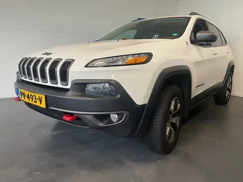JEEP CHEROKEE 3.2 V6 272 pk AWD