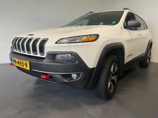 JEEP CHEROKEE 3.2 V6 272 pk AWD