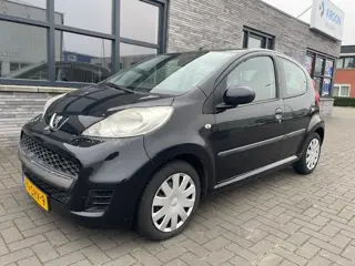 PEUGEOT 107 5 deurs met airco en elektrische ramen