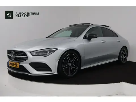 Mercedes-Benz CLA-klasse 200 Business Solution AMG (PANO, TREKHAAK WEGKLAPBAAR, SFEERVERLICHTING, ST