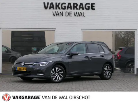 Volkswagen Golf 1.4 eHybrid Style | Memory | Massage | Dodehoek detectie | Achteruitrijcamera | Sfee