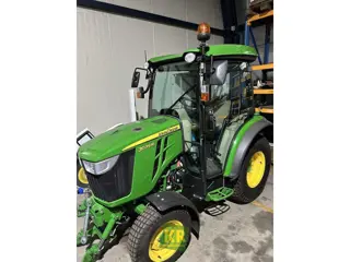 John Deere 3039R-702438