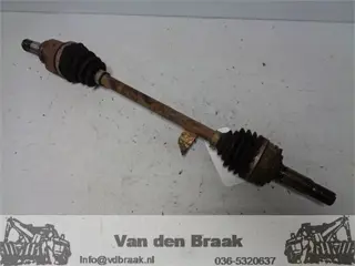 Peugeot 107 1.0 12V 2005-2014 Aandrijfas links