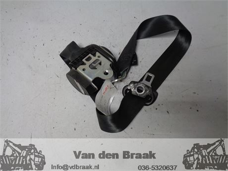 Skoda Octavia 2009-2013 Gordelspanner rechts voorzijde