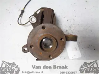 Peugeot 107 2005-2014 Fusee links voor