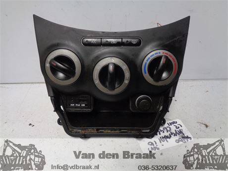 Hyundai i10 2011-2013 Kachelbedieningspaneel