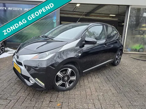 Toyota Aygo 1.0 VVT-i x-clusiv | 2E EIGENAAR | 12MND GARANTIE | AIRCO | KEYLESS | CAMERA |