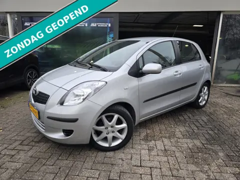 Toyota Yaris 1.3 VVTi Sol MMT | AUTOMAAT | 12MND GARANTIE | AIRCO | ELEC RAMEN | LMV |