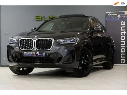 BMW X4 XDrive20i High Executive *M-Pakket* 20dkm LASER/20"/PANO/LEDER |ALS NIEUW|