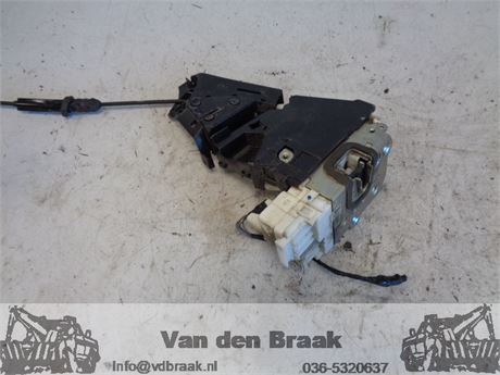 Mercedes Benz B-Klasse 2005-2008 Deurslot links voorzijde