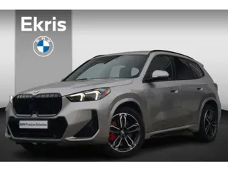 BMW X1 sDrive20i M Sportpakket Pro 19'' / Panoramadak / Head-Up Display / Harman Kardon / Driving As