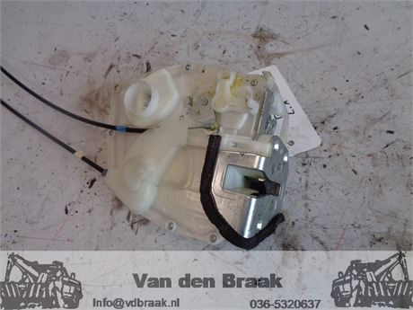 Suzuki Splash 2008-2015 Links achter deurslot met cv