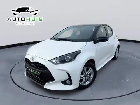 Toyota Yaris 1.5 Hybrid Bi-Tone Apple carplay Cruise controle