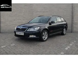 Škoda Octavia Combi 1.6 TDI Ambition | Airco | Xenon | Trekhaak | Export |