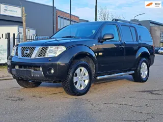 Nissan Pathfinder 2.5 SE Comfort Export