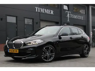 BMW 1-serie 118i Business Edition Plus M Sport - Panoramadak - 18 inch -Lederen bekleding Stoel verw
