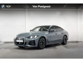 BMW i4 eDrive40 | M-Sport | Trekhaak | Stoelverwarming | Driving Assistant | Parking Assistant Plus 