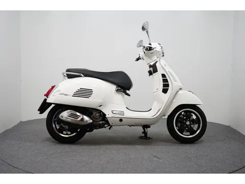 Piaggio GTS 300 HPE (bj 2022)