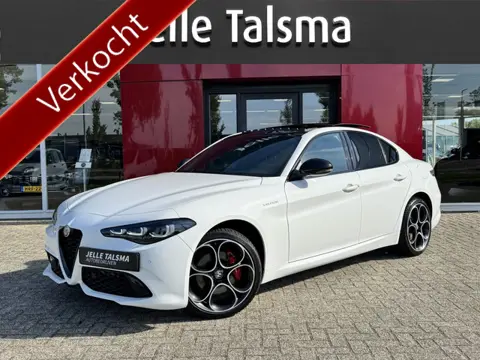 Alfa Romeo Giulia 2.0 T GME AWD Veloce | 19" Velgen | Panoramadak | Adas 2 | Carplay en Android
