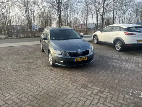 Škoda Octavia Combi 1.0 TSI Greentech Ambition Business AUTOMAAT CARPLAY STOELVERWARMING NAVI