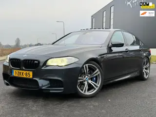 BMW 5-serie M5 Competition / Akrapovic / Alcantara / Bomvol!