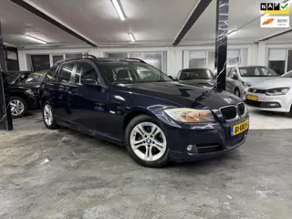 BMW 3-serie Touring 318i Business Line Automaat/Navi