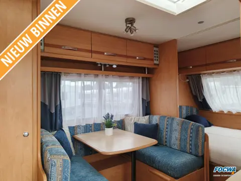 Caravelair Ambiance Style 400 Dwarsbed Zit Toilet Tent