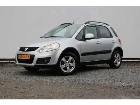 Suzuki SX4 1.6 Exclusive Trekhaak, Keyless, Climate control en Stoelverwarming