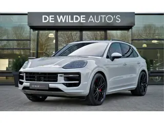 Porsche Cayenne 3.0 S E-Hybrid SportDesign 520pk Krijt Pano SoftClose Trekhaak Head-up InnoDrive Key