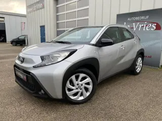 Toyota Aygo X 1.0 VVT-i MT first / Airco / Cruise / Camera / LMV / DAB
