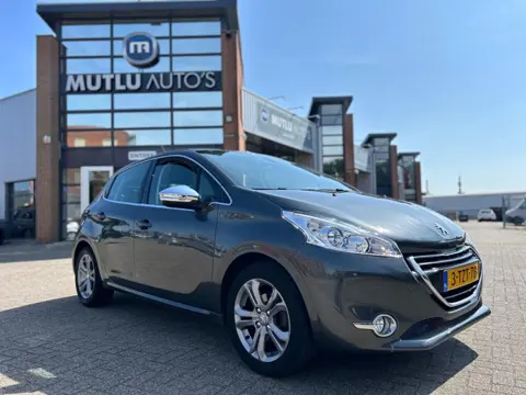 Peugeot 208 1.2 VTi Allure 5deurs PDC Airco NAP APK